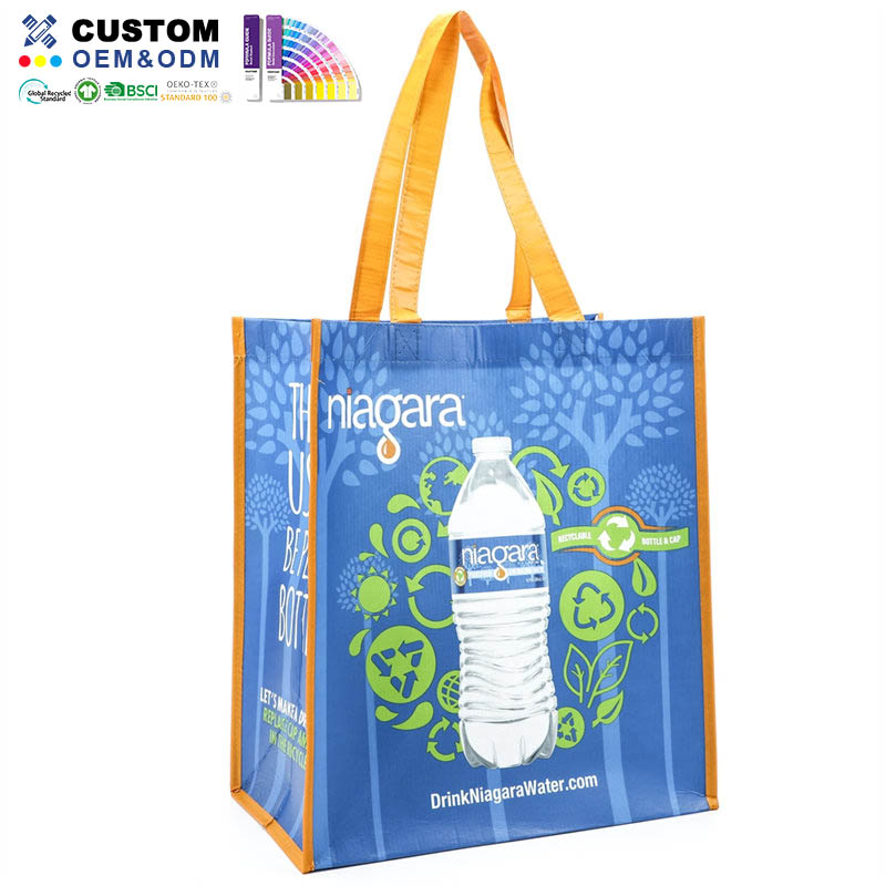 Shopper-Tasche aus Wasserflaschen